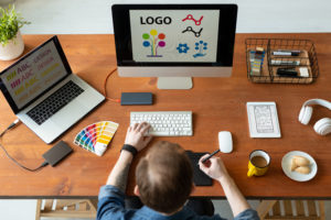 designer working with logo