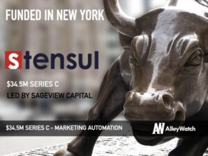 Wall Street bull sculpture