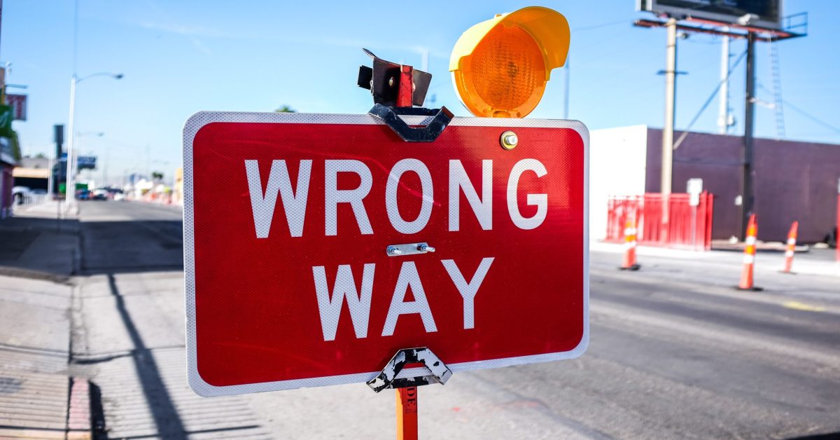 5e98bffd913fb91e80b36141_neonbrand-395901-unsplash