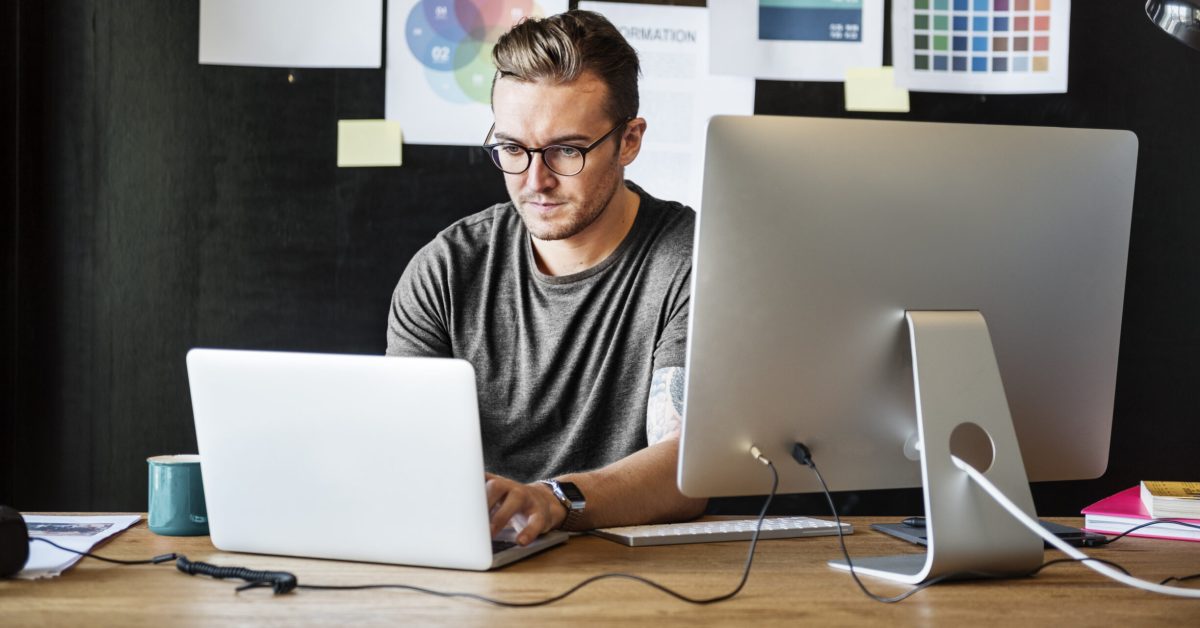 Email marketing working to come up with preheader text