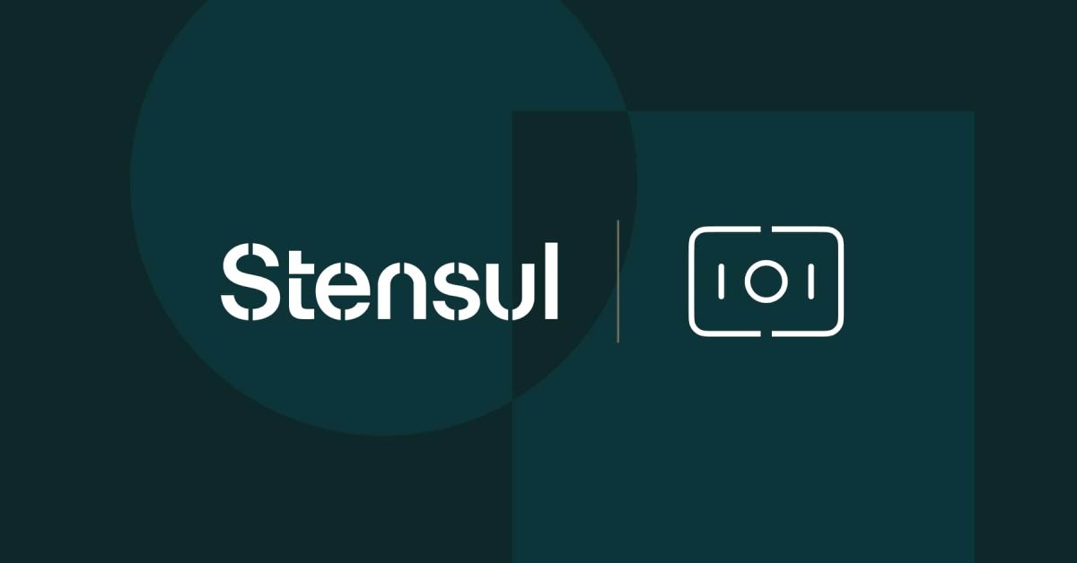 Stensul logo and money icon on background of geometric shapes