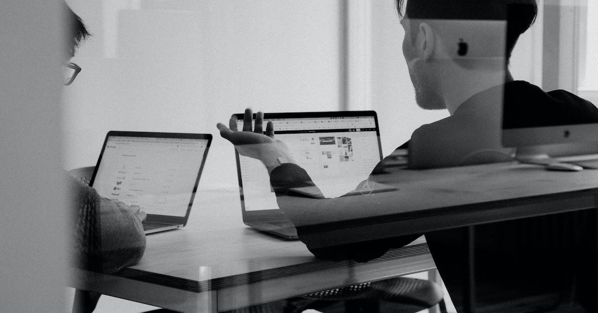 team meeting email marketing